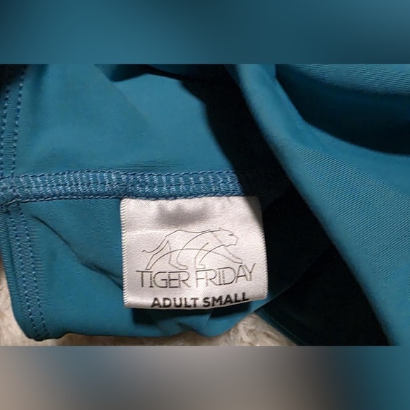 Tiger Friday Women's Blue/Turquoise Colored Size Small Shorts EUC - Picture 4 of 6